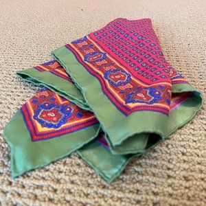 100% Silk Brand New Paisely Green Pocket Square